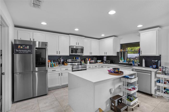 Image No.3-4 Bed Property for sale