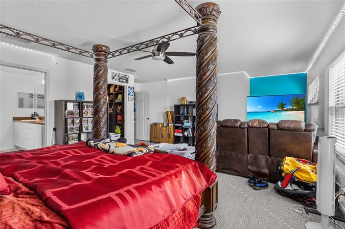 Image No.8-4 Bed Property for sale