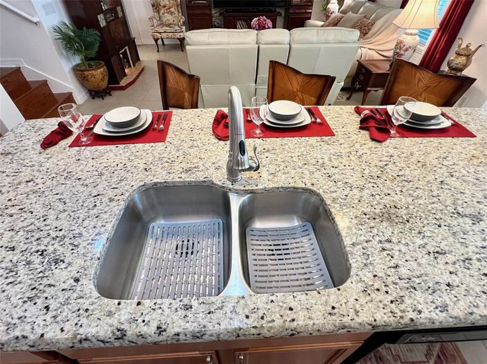 Image No.24-4 Bed Property for sale