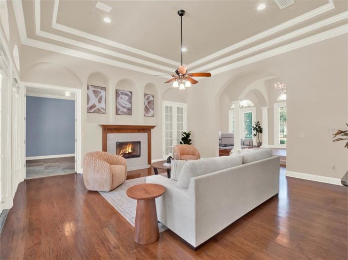 Image No.10-4 Bed Property for sale