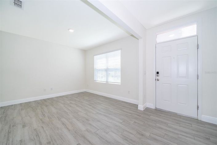 Image No.10-5 Bed Property for sale