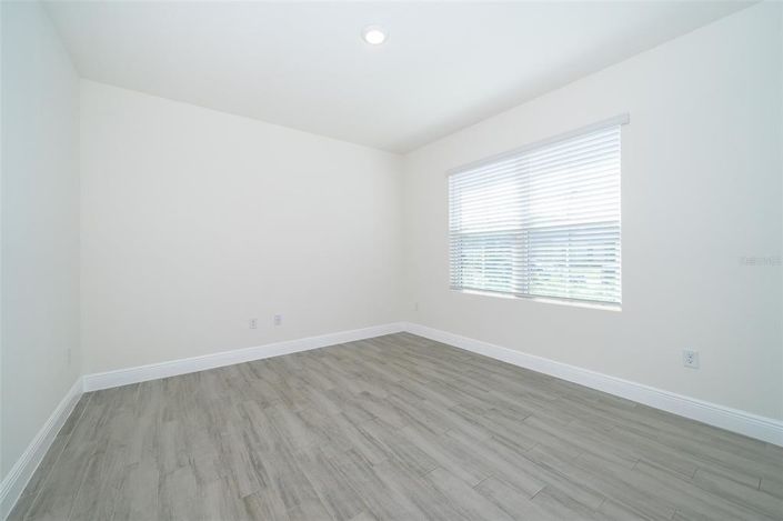 Image No.11-5 Bed Property for sale