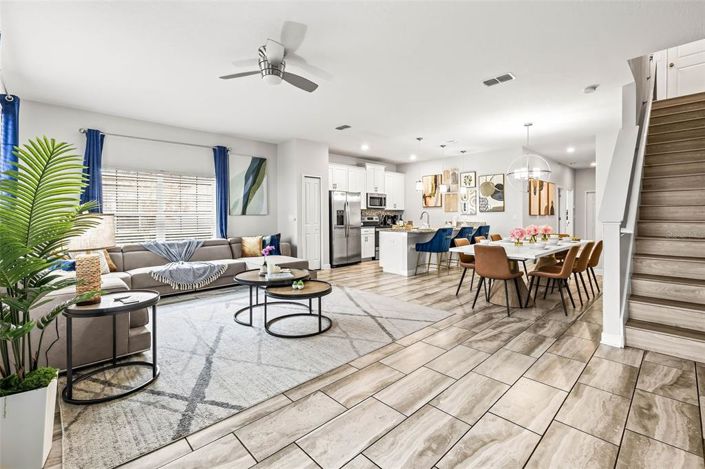 Image No.8-5 Bed Townhouse for sale