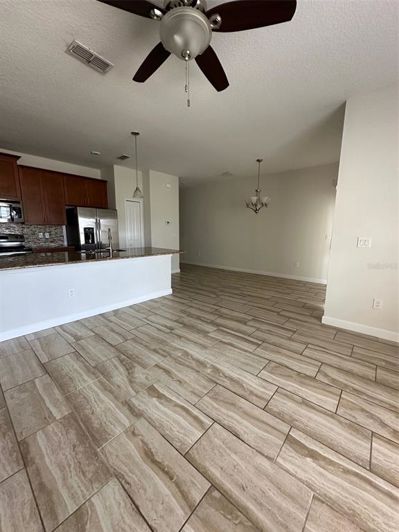 Image No.12-4 Bed Townhouse for sale