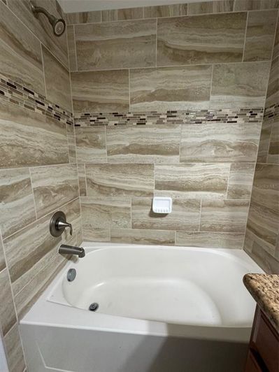 Image No.17-4 Bed Townhouse for sale