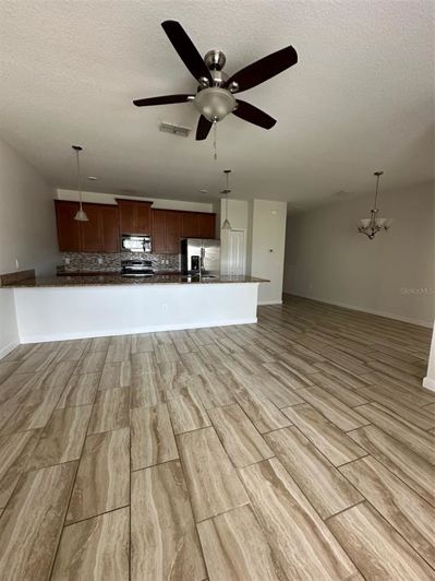 Image No.7-4 Bed Townhouse for sale