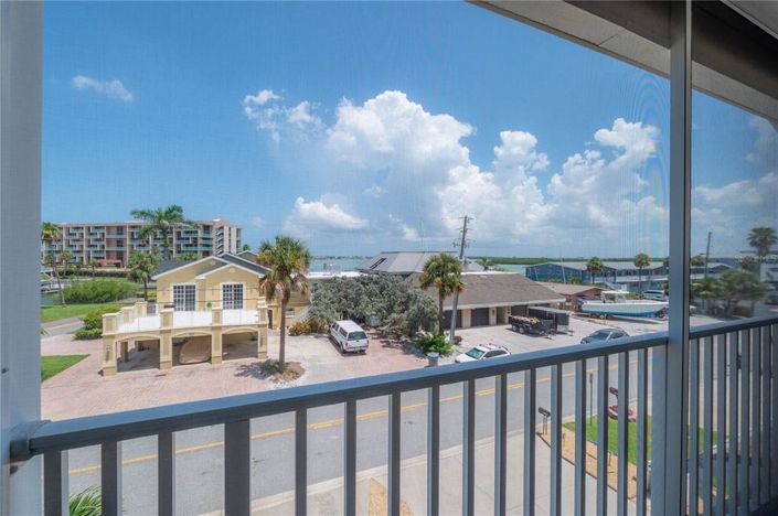 Image No.29-3 Bed Townhouse for sale