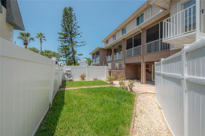 Image No.49-3 Bed Townhouse for sale