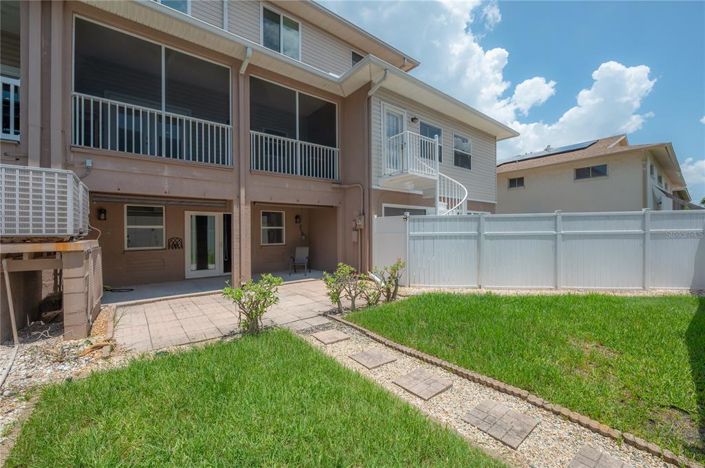 Image No.50-3 Bed Townhouse for sale