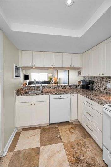 Image No.33-2 Bed Property for sale