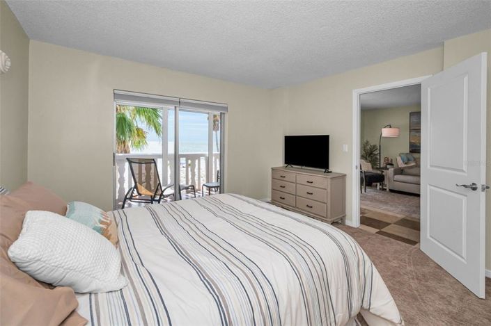 Image No.43-2 Bed Property for sale