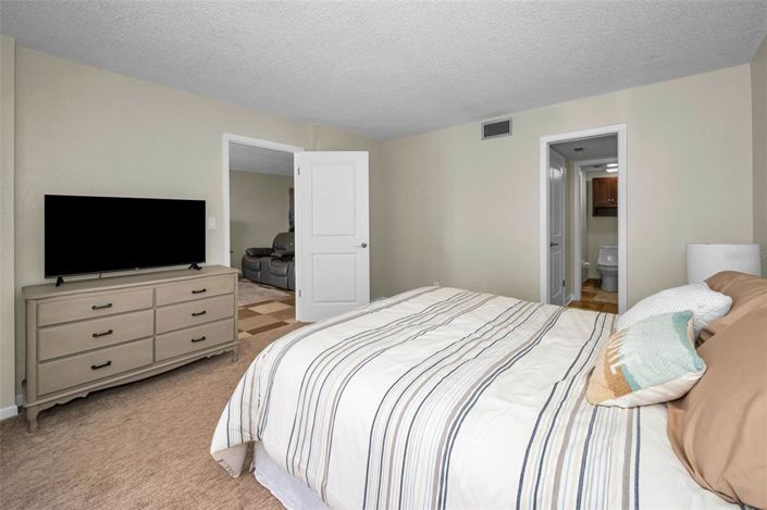 Image No.45-2 Bed Property for sale