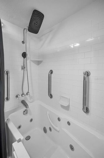 Image No.50-2 Bed Property for sale