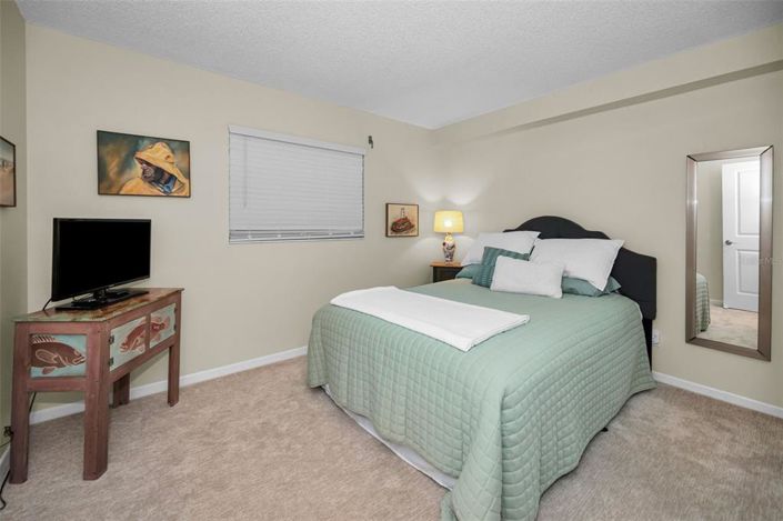 Image No.52-2 Bed Property for sale