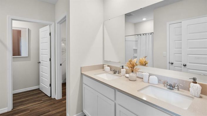 Image No.16-5 Bed Property for sale