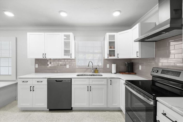 Image No.18-3 Bed Property for sale