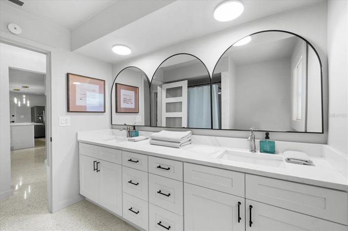 Image No.41-3 Bed Property for sale