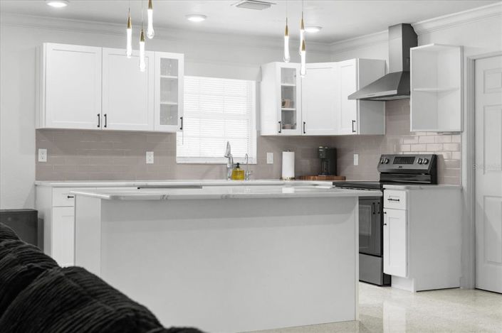 Image No.57-3 Bed Property for sale