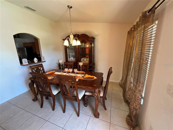 Image No.7-Propriété de 4 chambres à vendre à Davenport