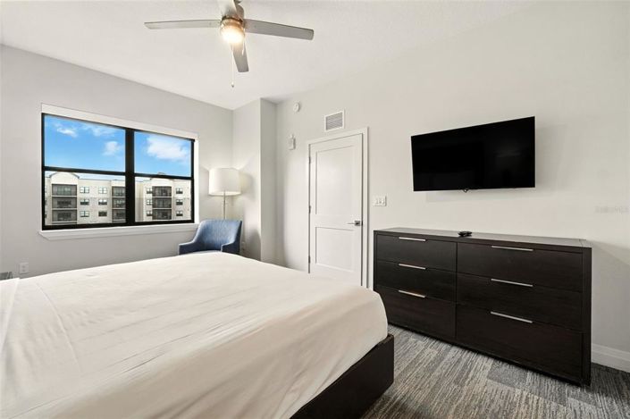 Image No.12-3 Bed Property for sale