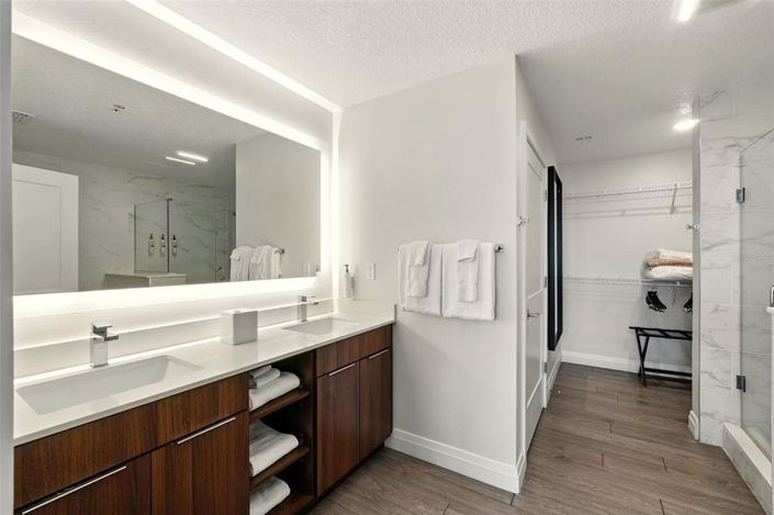 Image No.18-3 Bed Property for sale