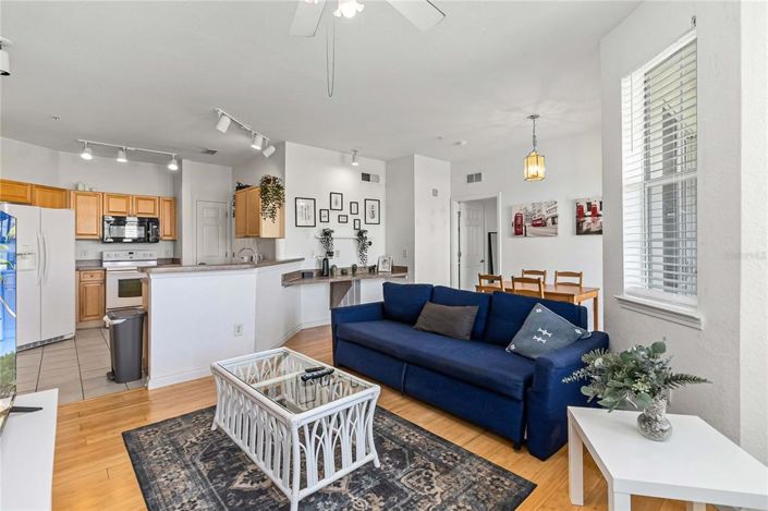 Image No.15-2 Bed Property for sale