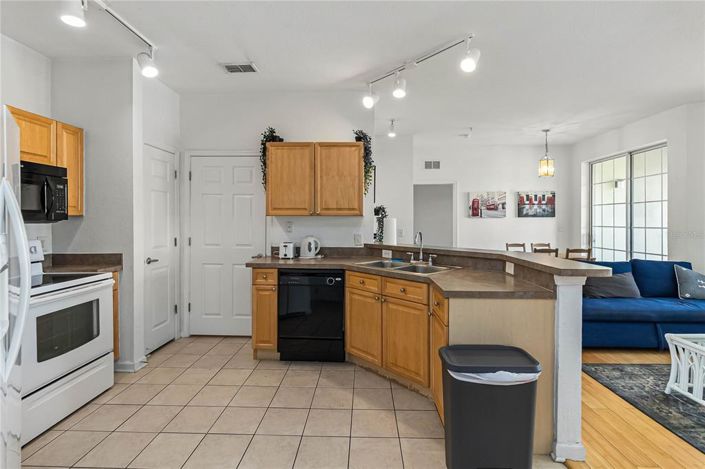 Image No.8-2 Bed Property for sale