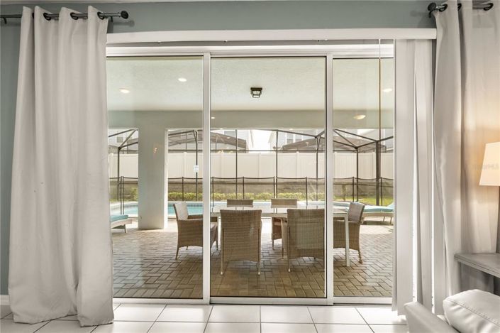 Image No.48-8 Bed Property for sale