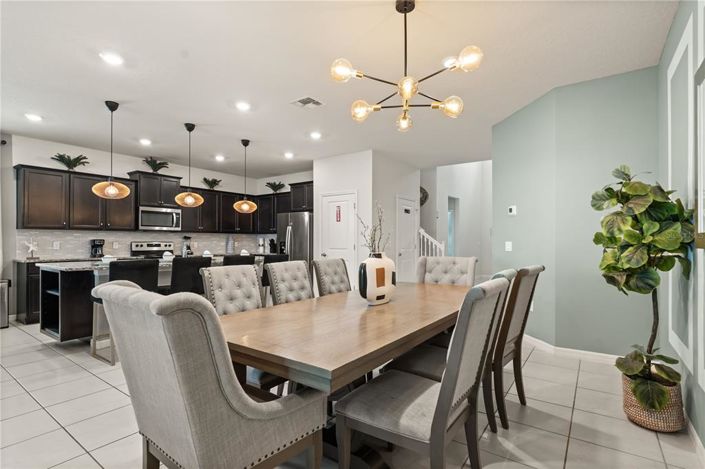 Image No.8-8 Bed Property for sale