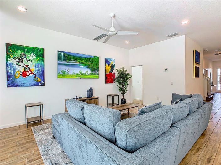 Image No.12-12 Bed Property for sale