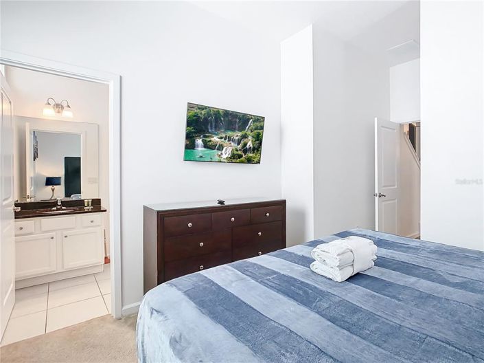 Image No.13-12 Bed Property for sale