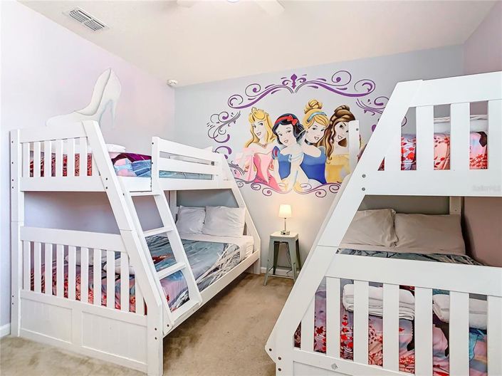 Image No.19-12 Bed Property for sale