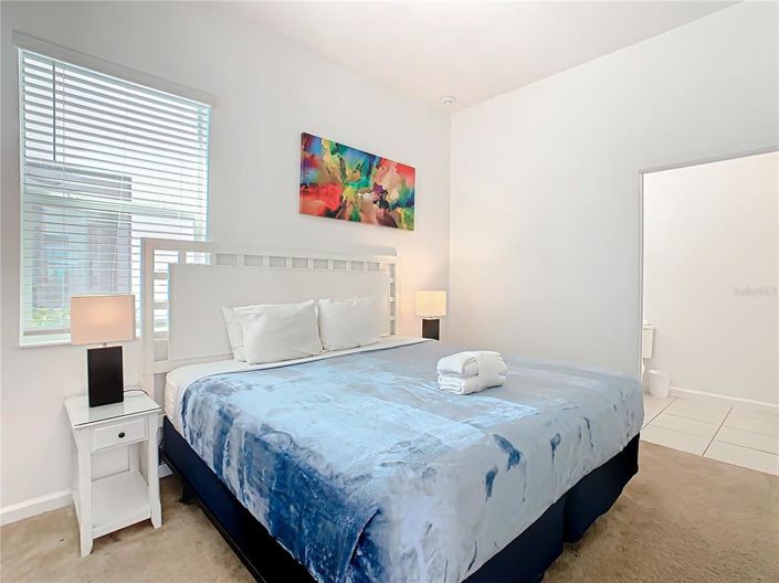 Image No.28-12 Bed Property for sale