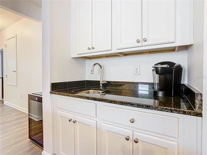 Image No.31-12 Bed Property for sale