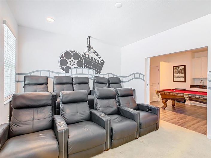 Image No.32-12 Bed Property for sale