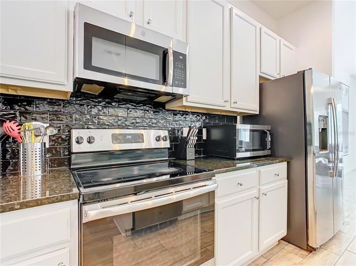 Image No.5-12 Bed Property for sale