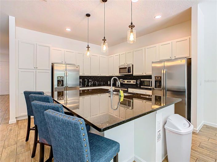 Image No.7-12 Bed Property for sale