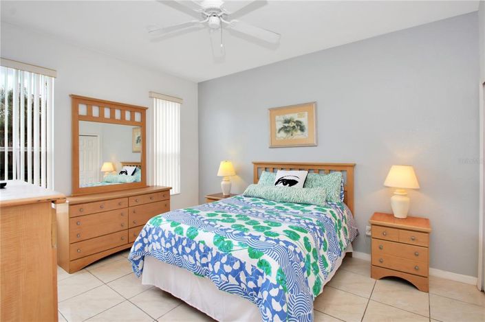 Image No.13-4 Bed Townhouse for sale