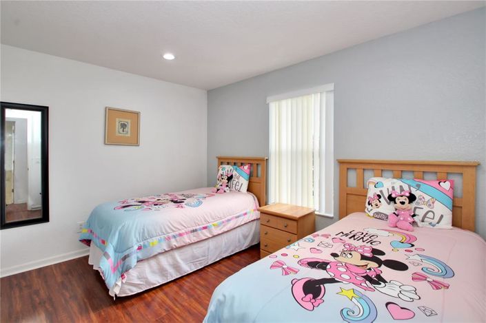 Image No.21-4 Bed Townhouse for sale