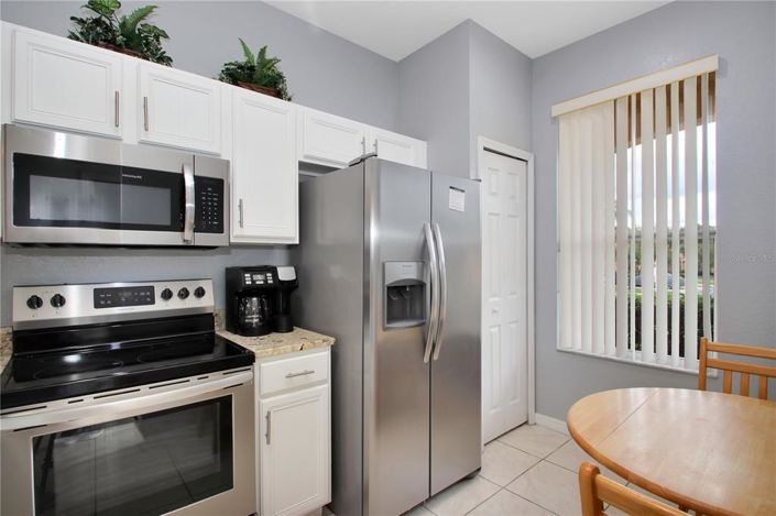 Image No.4-4 Bed Townhouse for sale