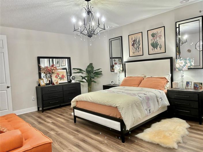 Image No.28-5 Bed Property for sale