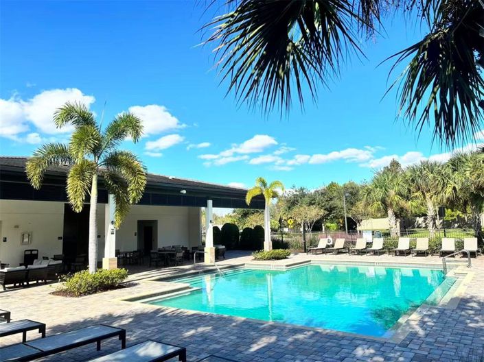 Image No.38-5 Bed Property for sale