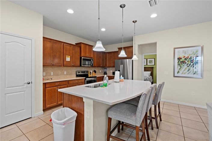 Image No.9-5 Bed Property for sale