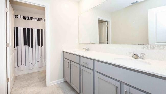 Image No.30-5 Bed Property for sale