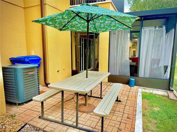 Image No.13-4 Bed Townhouse for sale