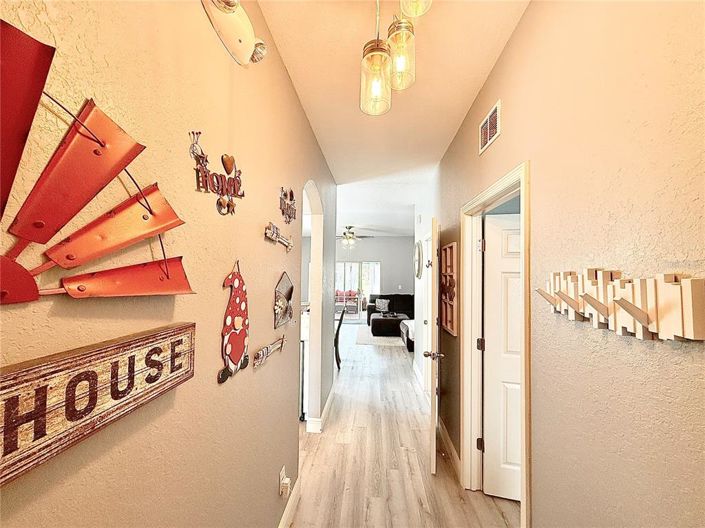 Image No.15-4 Bed Townhouse for sale