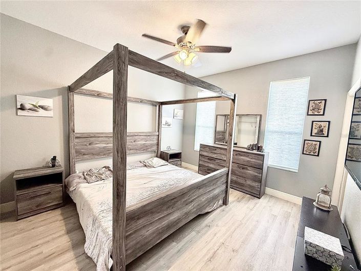 Image No.16-4 Bed Townhouse for sale