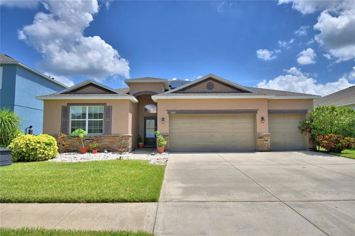 Image No.1-4 Bed Property for sale