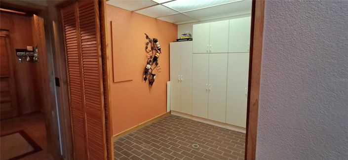 Image No.21-3 Bed Property for sale