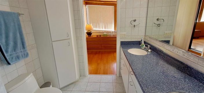 Image No.36-3 Bed Property for sale